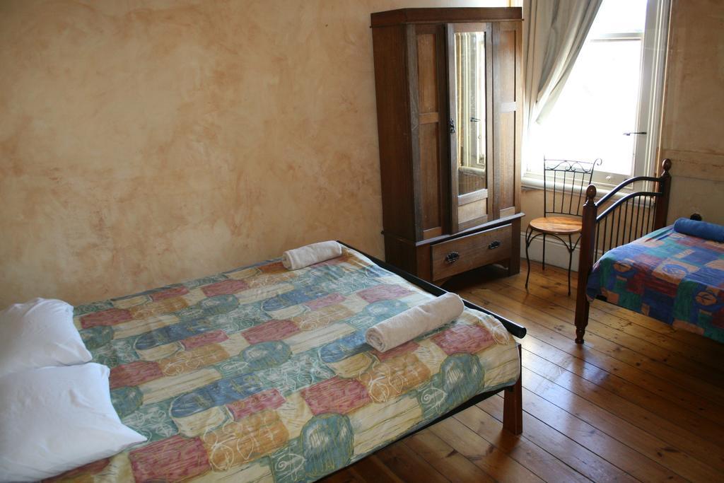 Arthouse Hostel Launceston Room photo